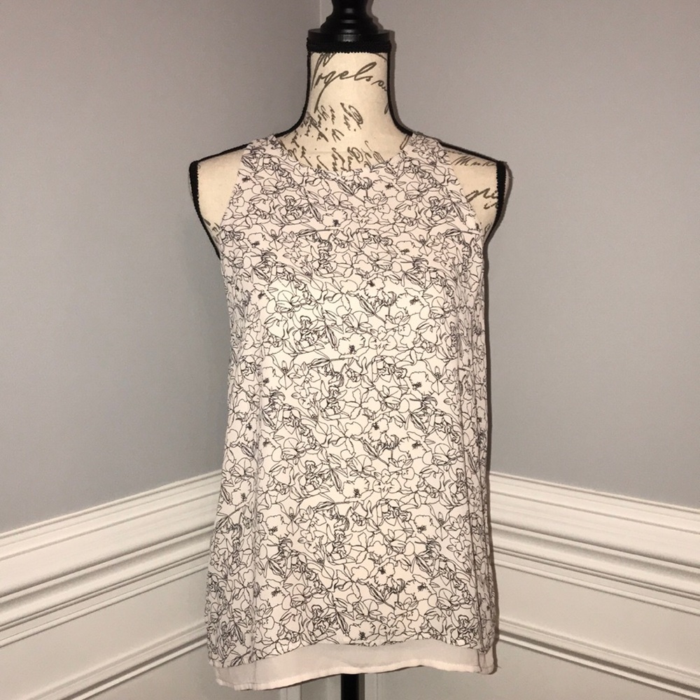 Lila Rose sleeveless blouse